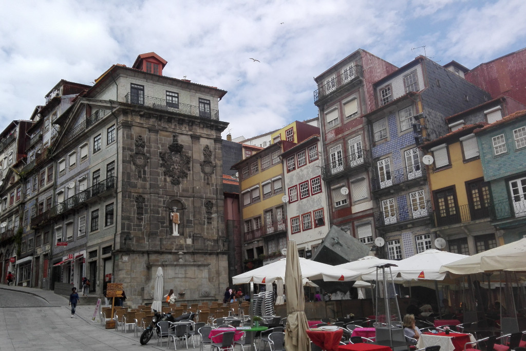 Plaza de la Ribeira - Praça da Ribeiro - Ribeira Square